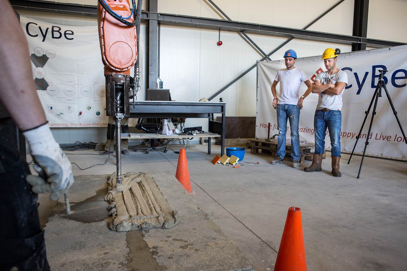 Test with 3D-Printed Concrete Formwork a Success
